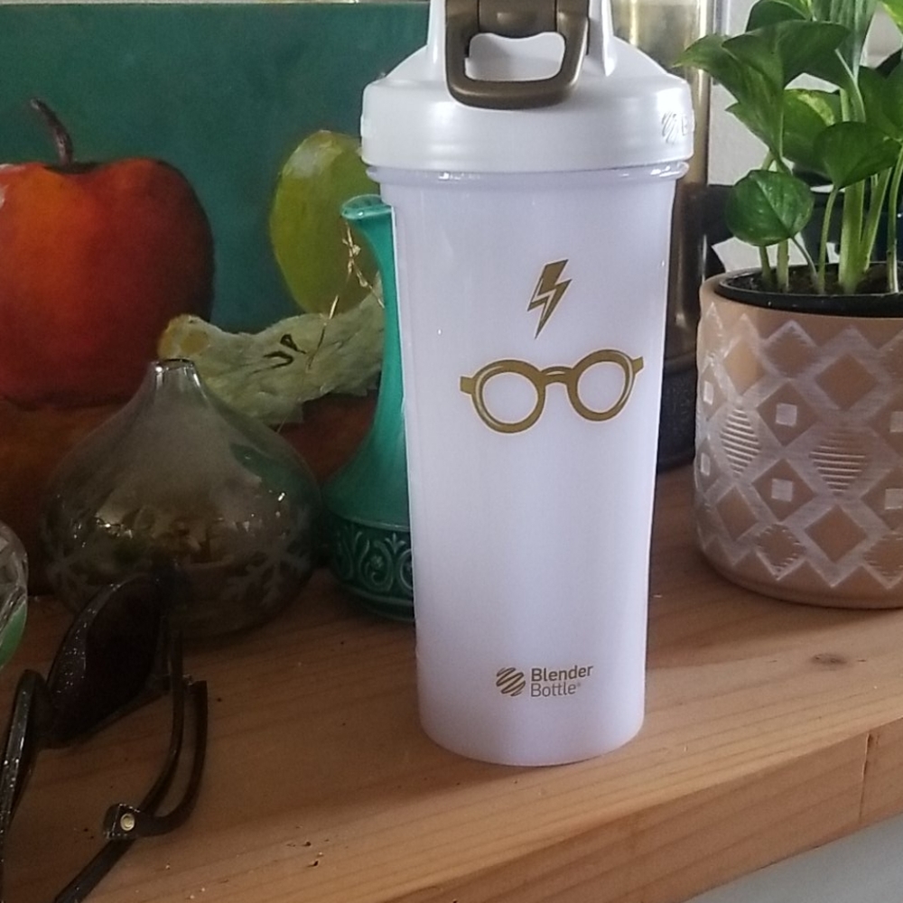 SALE💎White Harry Potter blender bottle